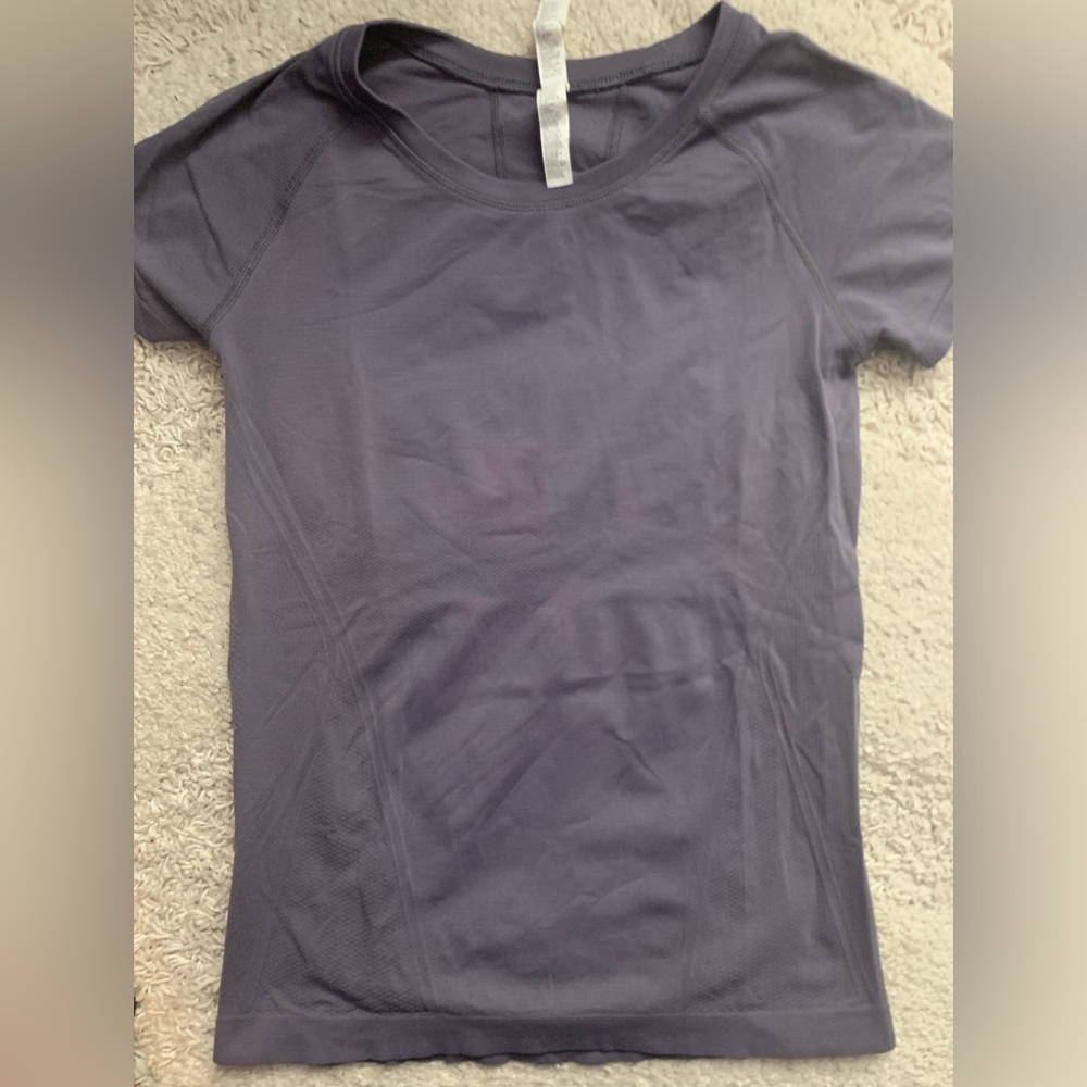 Momentum Seamless Tee Size Small Color Medieval Violet
